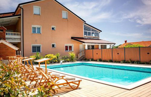 Apartments Foric Rab with Heated Pool, Sauna & Gym - Photo 22