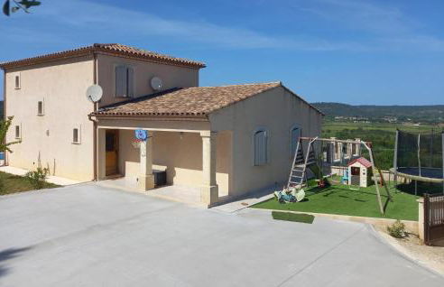 Beautiful Home In Calvisson With Wifi - Photo 2