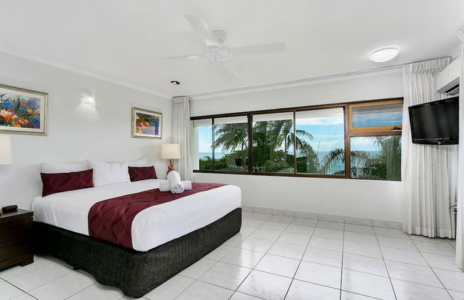 Roydon Beachfront Apartments - Photo 6