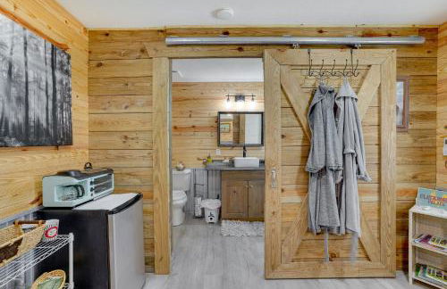 Farm Stay Modern Barndominium in Lakeland! - Foto 12