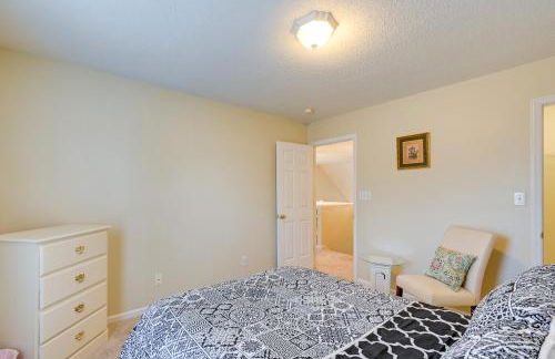 Central and Spacious Townhome in Greensboro! - Foto 22