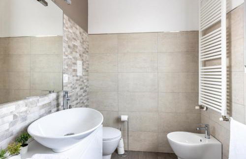 Bocconi's Nest - Close to Duomo with terrace - Foto 11