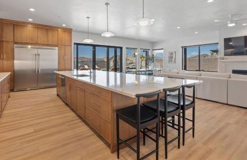 Pecan Valley Oasis - Lux Pool, Sauna and Theater - Foto 18