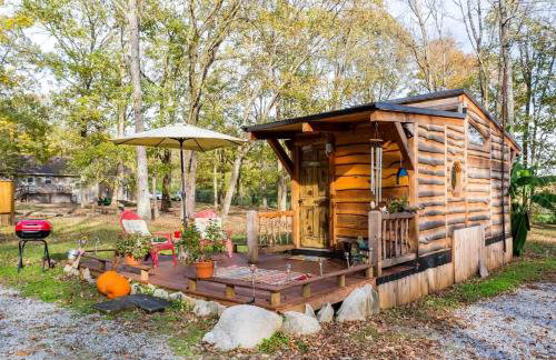 Hillbilly Chic Tiny House Near Nashville with WiFi, Kitchenette, Fire Pit & Trails - Foto 20