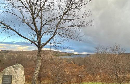 All Season Fun and Cozy Home in Island Falls, ME - Foto 23