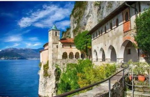 Tinas yellow home - Photo 2