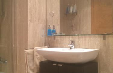 APARTAMENTO CON TERRAZA Y JARDÍN EN BAKIO - Foto 8