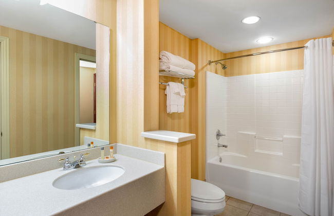 Four Seasons Island Resort - Photo 57