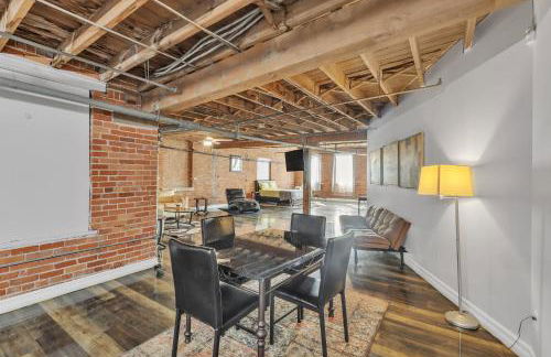 Stylish Chic Retreat At Lafayette Lofts 1 Bedroom Apts by RedAwning - Foto 28