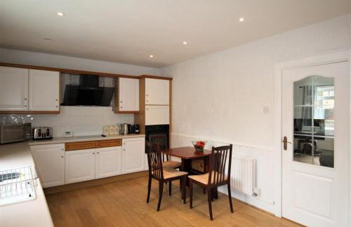 Whitley Bay - Sleeps 6 - Parking - Fast Wifi - Dogs Welcome - Foto 7
