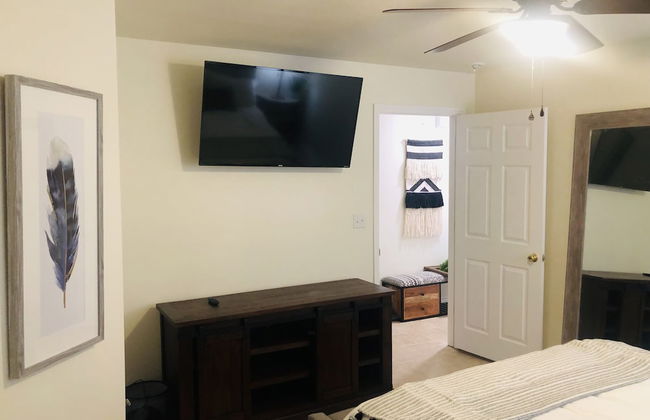 Eagle Pass Condo Rentals - Photo 6