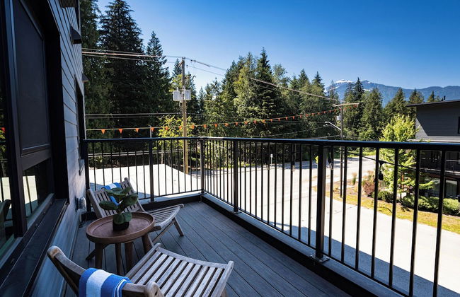 Hemlock Hangout By Revelstoke Vacations - Photo 45