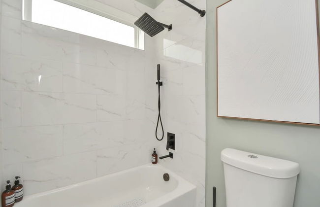 Paradise Palace Best Rooftop in HTX w Hot Tub - Foto 38