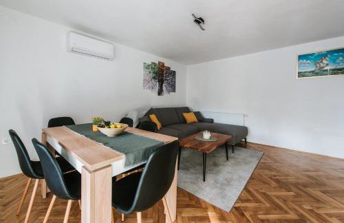 Kuća dide Joze - Photo 29