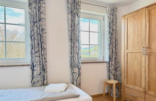 Ferienwohnung Residenz am See - exklusive Wohnung in erster Reihe mit Balkon und Seeblick - Photo 14