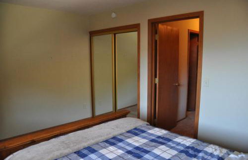 Bitterbrush - 400 Fairview Boulevard - very close to Diamond Peak and beaches - WSTR21-0086 - Tax ID W4900 - Max 7 people, 2 cars parking in carports - Foto 17