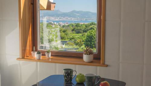 Casa con jardín y gran terraza con vistas al mar - Foto 2