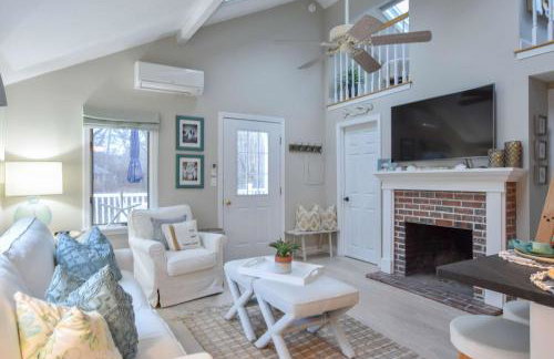 Less Than 1 Mile to Beach with Custom Fire Pit - Foto 5
