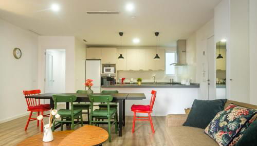 Clean & Very Comfortable Apartment - Photo 3