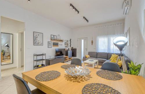 Runa with Terrace - Photo 16