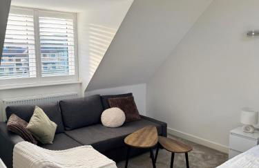 Parkside Luxury 3 bedroom home, 5 min to Ebbsfleet Station and has free Parking - Foto 42