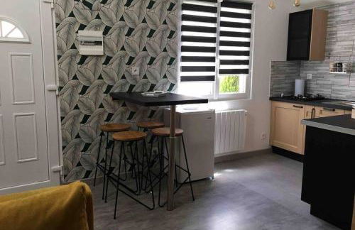 Petite maisonnette cosy et pleine de charme située à proximité du centre-ville - Foto 7