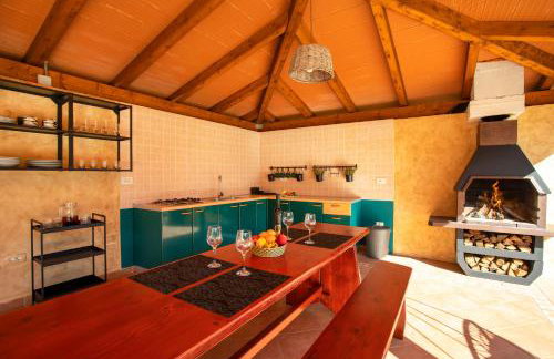 Romantic Villa Green Sky with Pool and Garden - Foto 18