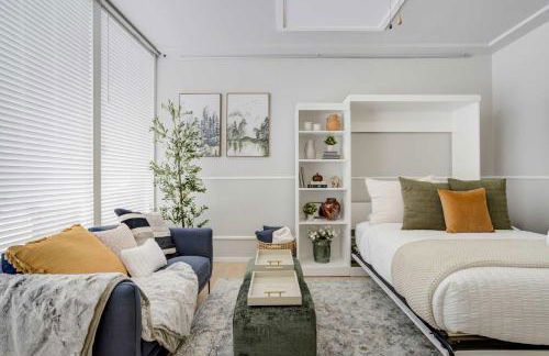 Indigo Cove Modern Studio near Historic Uptown - Foto 15