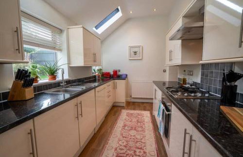 Central! 3 BR 2 Bath, sleeps 6, fast wifi - Foto 12