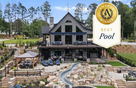 Gray Fox Lodge by Avantstay Waterslide Pool, Theater Sleeps 21 - Foto 2