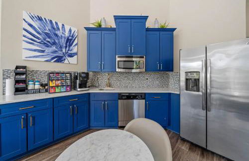 Modern 2BR2BA Pool Gym Near Airport #8 - Foto 16