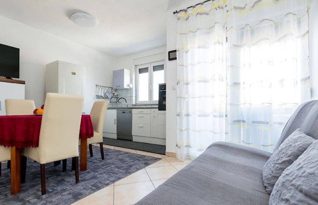 Simplistic Apartment in Malinska near Sea - Foto 20