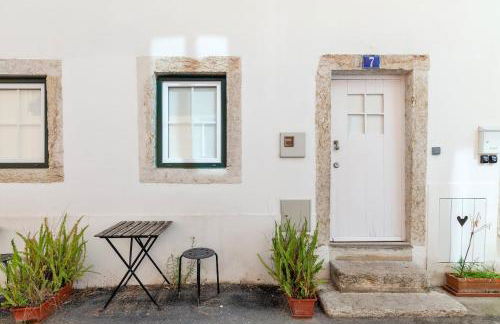 Classic Lisbon Homes: Bright & Central in Belém - Photo 62