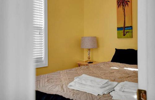 Surf City 2BR Model Home with Pool and Boat Ramp Access - Foto 8