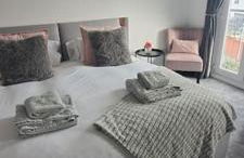 3 Bed Home sleeps 6 in Heart of Cardiff Free Parking - Foto 14