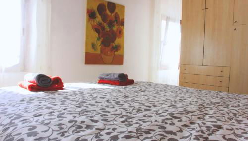 1 Bed-sleeps 4-town Centre-free Parking-aircon - Foto 4, towels, wardrobe