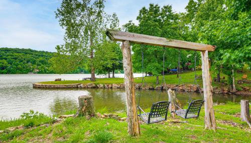 Hike, Swim and Fish Lakefront Cabin in Roach! - Foto 2