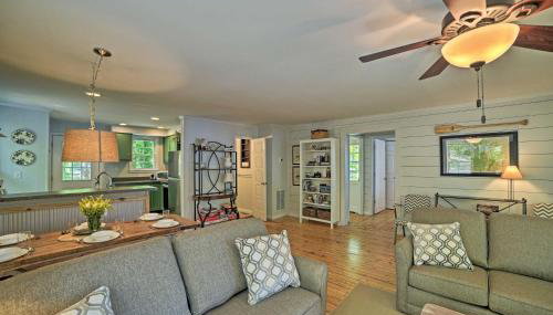 Harrison Lakefront Cottage with Private Dock! - Foto 5