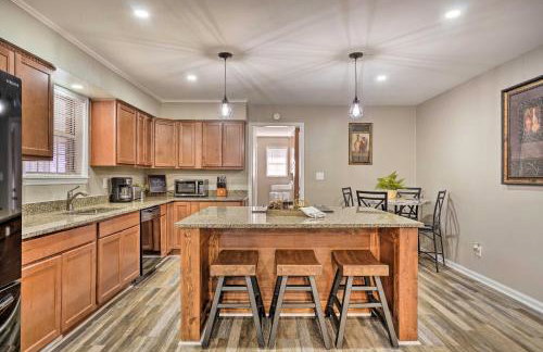 Moncks Corner Home with Yard Near Lake Moultrie - Foto 6