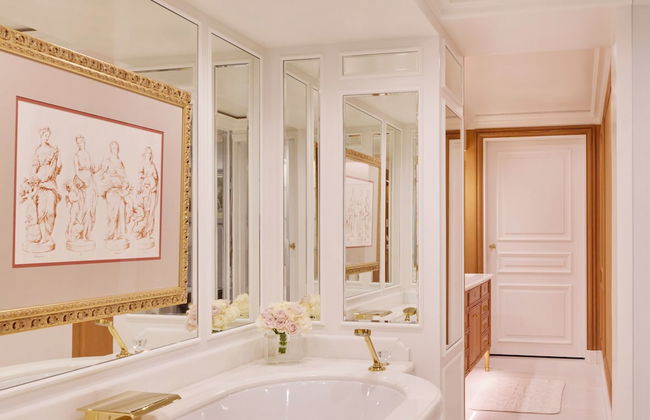 Four Seasons Hotel George V - Photo 68