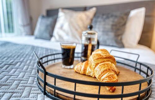 Elegant 5 Bed House - Sleeps 9, Central Solihull, NEC, JLR, HS2, Resorts World, Airport Business and Leisure Stays, - Foto 46