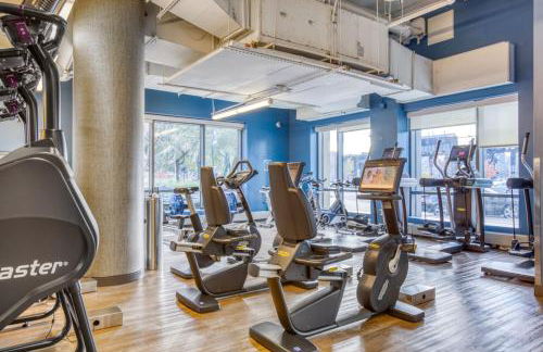 Blueground LIC pool wd nr Gantry Park NYC-1845 - Foto 19