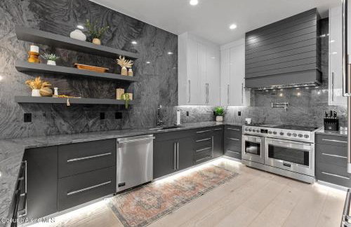 Luxury Home mins from Downtown CDA - Foto 10