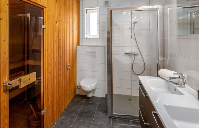 Restyled Villa With Dishwasher and Whirlpool, Near the Sea - Photo 11