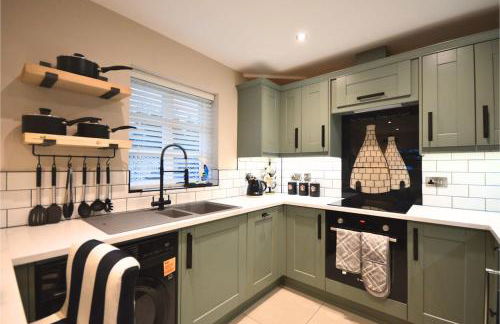 New Two Bedroom Suite - Walk to Trentham Gardens! - Foto 5