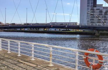 ArcView - SEC Hydro Two Bed Flat With Free parking and Great View - Foto 20