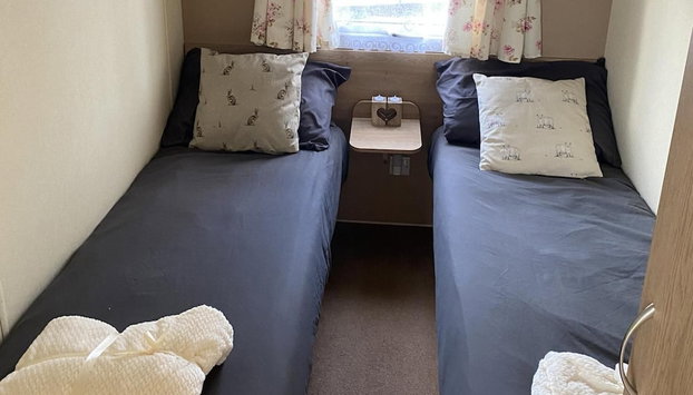 Caravan - Sleeps 6 - Parking, Pool, Facilities - Foto 4, Habitación