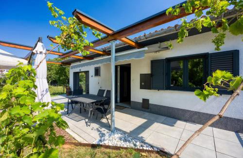 Lovely Cottage with Jacuzzi - Foto 3