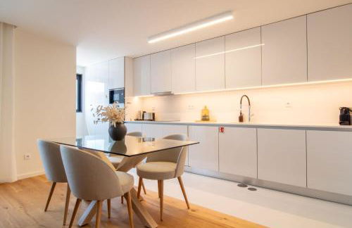 Gaia Elegant Apartment with Patio by LovelyStay - Foto 26