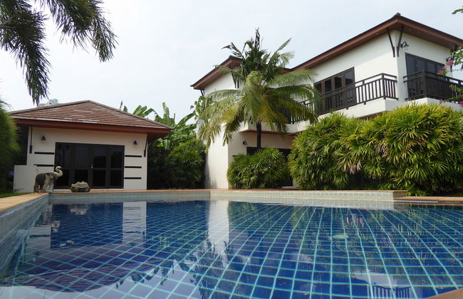 Tropicana Beach Villa at VIP Resort - Foto 1